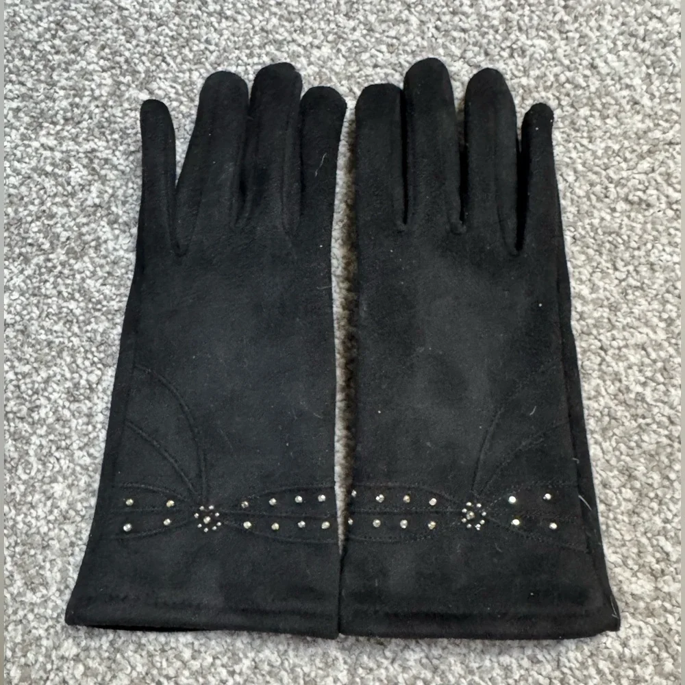 Gloves Gorgeous Dressy Black Women's Suede Gloves with Stud Detail Never Worn